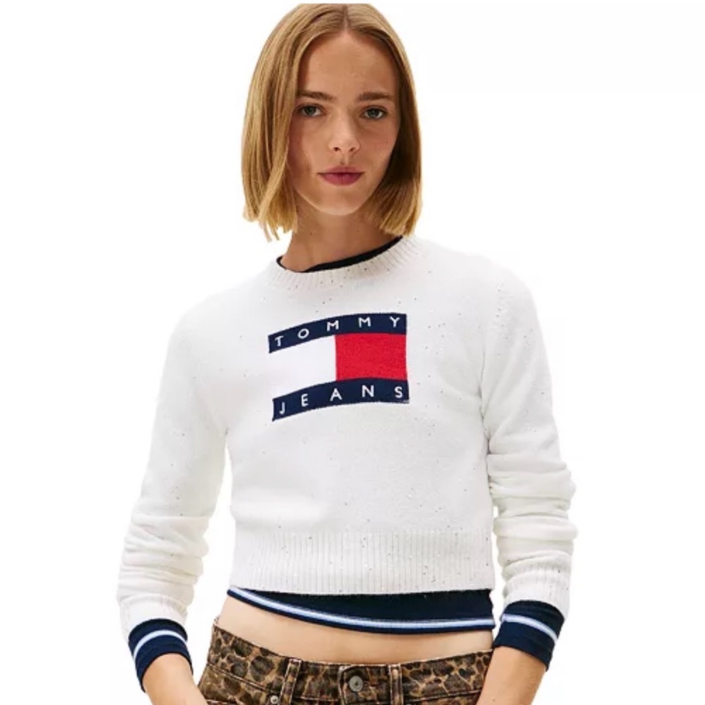 Tommy Hilfiger Women's White and Navy Sweater